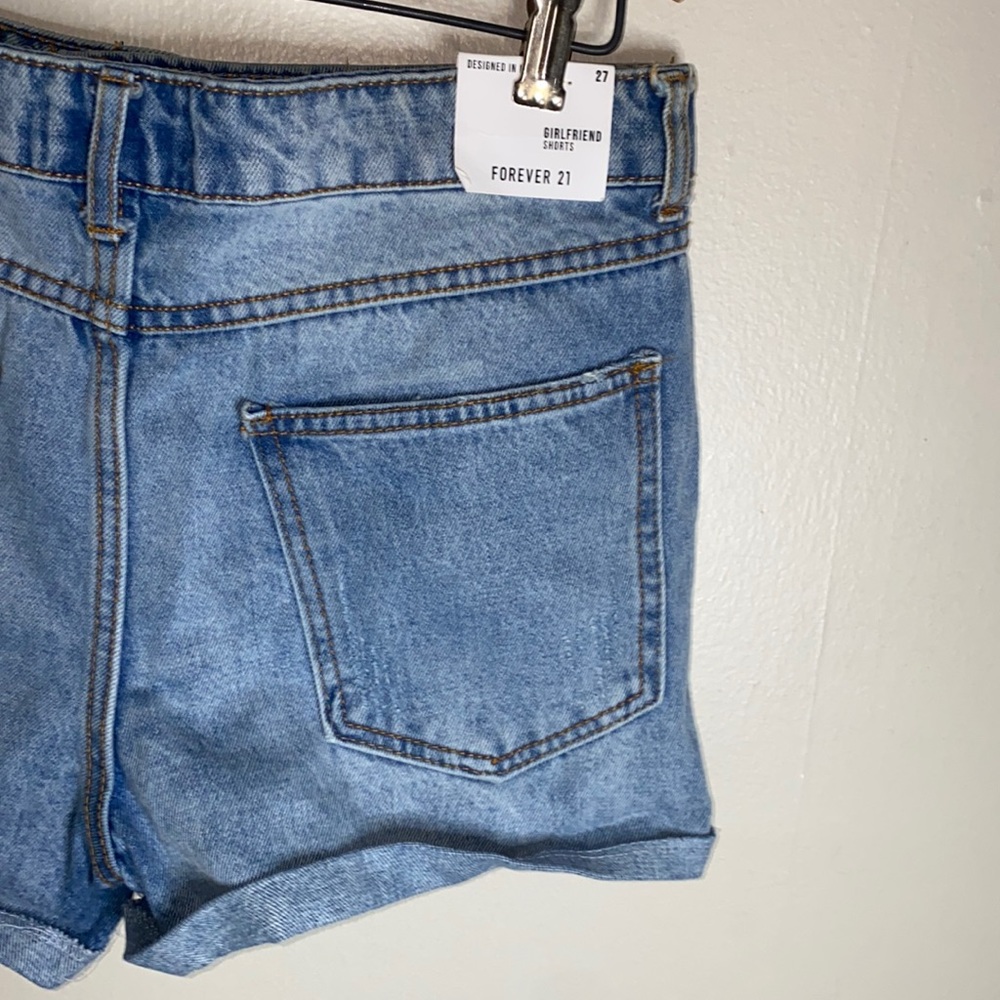🎱Brand new trendy Jean Ripped Shorts! - Picture 6 of 8
